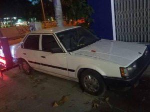 Toyota Corona 1982 - Chính chủ bán Toyota Corona đời 1982, màu trắng, nhập khẩu