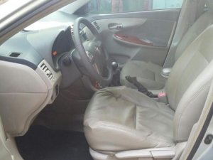 Toyota Corolla Altis G 2009 - Cần bán xe Toyota Corolla altis G đời 2009, màu bạc