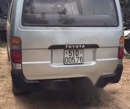 Toyota Hiace 1992 - Bán Toyota Hiace năm sản xuất 1992, màu bạc, giá chỉ 30 triệu