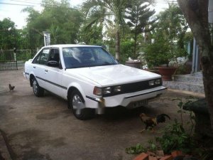 Toyota Carina 1982 - Cần bán lại xe Toyota Carina đời 1982, màu trắng, 32 triệu