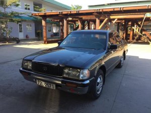 Toyota Crown 1994 - Cần bán gấp Toyota Crown sản xuất 1994, màu xám, xe nhập, 125tr