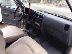 Toyota Hilux 2000 - Bán Toyota Hilux đời 2000, màu trắng, nhập khẩu nguyên chiếc, giá 215tr