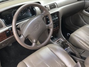 Toyota Camry 2002 - Bán Toyota Camry sản xuất 2002, nhập khẩu nguyên chiếc, giá 290tr