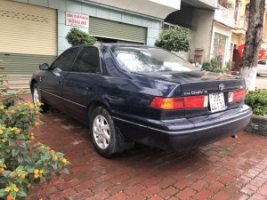 Toyota Camry 2002 - Bán Toyota Camry sản xuất 2002, nhập khẩu nguyên chiếc, giá 290tr