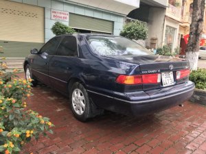 Toyota Camry 2002 - Bán Toyota Camry sản xuất 2002, nhập khẩu nguyên chiếc, giá 290tr