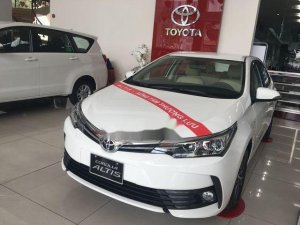 Toyota Corolla Altis 2018 - Bán Toyota Corolla altis năm sản xuất 2018, màu trắng