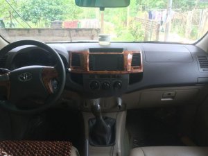 Toyota Hilux 2012 - Bán Toyota Hilux năm sản xuất 2012, màu bạc, giá tốt