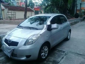 Toyota Yaris Verso 2007 - Bán Toyota Yaris Verso đời 2007, màu bạc chính chủ, giá tốt