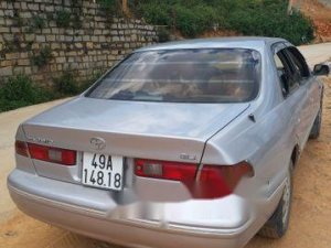 Toyota Camry  GLI  1998 - Cần bán lại xe Toyota Camry GLI sản xuất năm 1998, màu bạc, nhập khẩu nguyên chiếc, 180 triệu