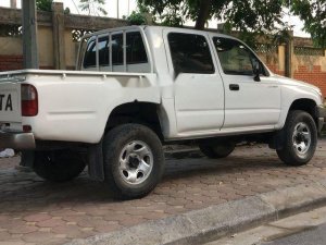 Toyota Hilux 2005 - Bán Toyota Hilux 2005, màu trắng