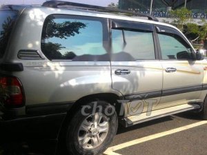 Toyota Land Cruiser 2005 - Bán Toyota Land Cruiser sản xuất 2005, màu vàng cát