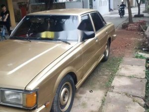 Toyota Cressida 1981 - Bán xe Toyota Cressida đời 1981, màu vàng cát