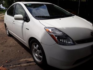 Toyota Prius 2008 - Bán xe Toyota Prius 2010, màu trắng, nhập khẩu, 450tr