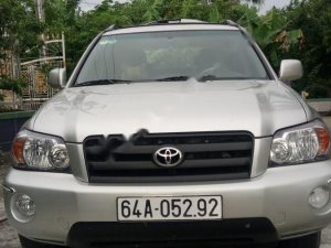 Toyota Highlander 2.4 2005 - Bán Toyota Highlander 2.4 năm 2005, màu bạc, xe nhập số tự động, giá chỉ 520 triệu