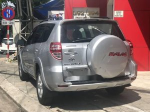 Toyota RAV4 2009 - Cần bán gấp Toyota RAV4 2009, màu bạc, nhập khẩu xe gia đình 