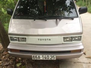 Toyota Van 1983 - Cần bán gấp Toyota Van 1983 chính chủ giá cạnh tranh