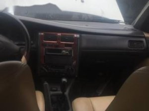 Toyota Corona 1996 - Bán xe Toyota Corona năm sản xuất 1996, màu trắng, giá tốt