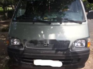 Toyota Hiace 2001 - Cần bán gấp Toyota Hiace năm 2001, màu bạc ít sử dụng