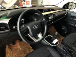 Toyota Hilux E 2.4 AT 2018 - Cần bán Toyota Hilux e năm sản xuất 2018, màu đen, nhập khẩu tại Toyota Tây Ninh
