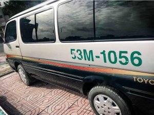 Toyota Hiace 2000 - Cần bán lại xe Toyota Hiace đời 2000, màu bạc