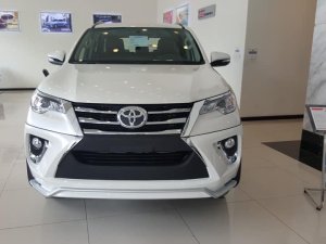 Toyota 4 Runner 2.4G 2018 - Toyota 4 Runner 2.4G 2018, màu trắng, giao ngay, hỗ trợ vay tới 90%