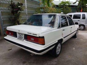 Toyota Camry 1982 - Cần bán gấp Toyota Camry 1982, màu trắng, giá tốt