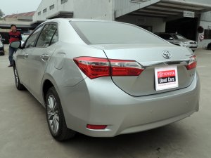 Toyota Corolla 1.8G 2016 - Cần bán Toyota Corolla 1.8G đời 2016, màu bạc