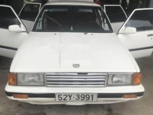 Toyota Camry 1982 - Bán Toyota Camry sản xuất năm 1982, màu trắng