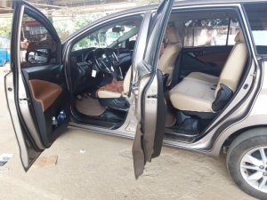 Toyota Innova E 2017 - Bán Toyota Innova E 2017, màu nâu, nhập khẩu giá cạnh tranh