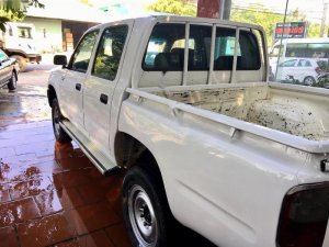Toyota Hilux 2.8L 4x4 MT 2000 - Salon Auto Quang Dũng bán Toyota Hilux máy dầu, 2 cầu sản xuất 2000