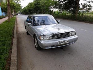 Toyota Crown MT 1992 - Cần bán Toyota Crown MT năm 1992, màu bạc, nhập khẩu 