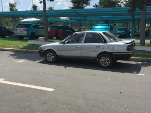 Toyota Corolla G 1989 - Cần bán xe Toyota Corolla, màu bạc