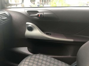 Toyota IQ   2013 - Bán Toyota IQ 2013 full options, giá tốt