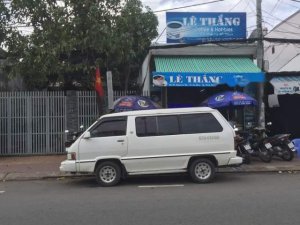 Toyota Hiace   1984 - Cần bán Toyota Hiace 7 chỗ năm sản xuất 1984, màu trắng, 39tr