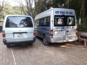 Toyota Hiace 2001 - Bán xe Toyota Hiace đời 2001, màu xanh ngọc 