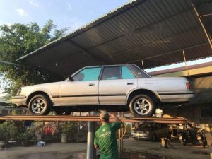 Toyota Crown   Royal Saloon  1985 - Cần bán lại xe Toyota Crown Royal Saloon năm sản xuất 1985, màu bạc đẹp như mới