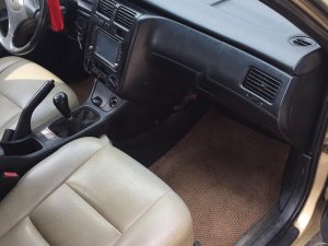 Toyota Corona 1993 - Cần bán xe Toyota Corona đời 1993, màu vàng, nhập khẩu, giá chỉ 86 triệu