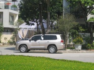 Toyota Land Cruiser VX 4.6 V8 2016 - Chiến Hòa Auto bán Toyota Land Cruiser VX 4.6 V8 2016, màu vàng cát, nhập khẩu