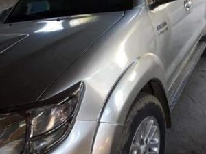 Toyota Hilux 2013 - Cần bán gấp Toyota Hilux năm 2013, màu xám, giá tốt