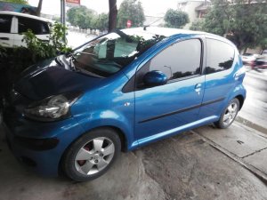 Toyota Aygo AT 2013 - Cần bán Toyota Aygo đăng ký 2013, màu xanh lam, nhập khẩu, 10 túi khí, số tự động