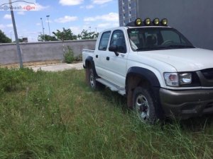 Toyota Hilux 2.8L 4x4 MT 2005 - Xe Toyota Hilux 2.8L 4x4 MT đời 2005, màu trắng, nhập khẩu 