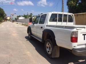 Toyota Hilux 2.8L 4x4 MT 2005 - Xe Toyota Hilux 2.8L 4x4 MT đời 2005, màu trắng, nhập khẩu 