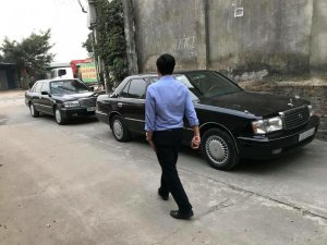 Toyota Crown 1997 - Bán xe Toyota Crown năm sản xuất 1997, màu đen