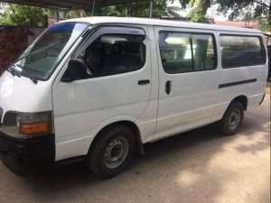 Toyota Van 2004 - Cần bán gấp Toyota Van đời 2004, màu trắng, xe nhập