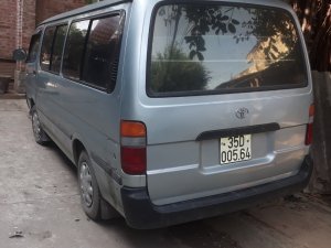 Toyota Hiace 2002 - Bán xe Toyota Hiace 2002, màu xám, nhập khẩu