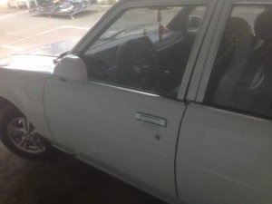 Toyota Corolla SE 1981 - Bán xe Toyota Corolla SE sản xuất 1981, màu trắng, xe nhập 