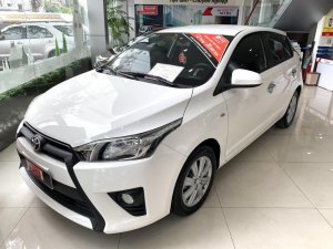 Toyota Yaris Verso E 2015 - Bán Toyota Yaris E sản xuất 2015, màu trắng, số tự động