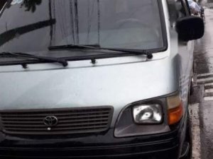 Toyota Hiace   2001 - Bán Toyota Hiace năm sản xuất 2001, màu bạc