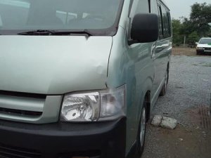 Toyota Hiace 2.5 2009 - Cần bán Toyota Hiace 2.5 2009, màu xanh, giá cạnh tranh