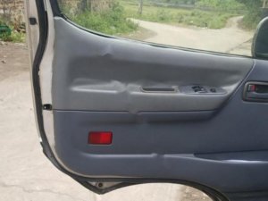 Toyota Hiace 2002 - Cần bán lại xe Toyota Hiace đời 2002, màu bạc, xe nhập